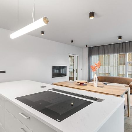 Harbour Lux 3Br & 2Ba In The Heart Of The City With Free Parking Reykjavik Exterior photo
