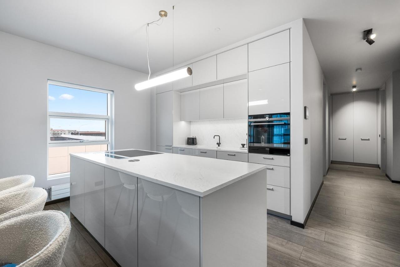 Harbour Lux 3Br & 2Ba In The Heart Of The City With Free Parking Reykjavik Exterior photo