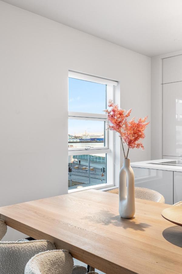 Harbour Lux 3Br & 2Ba In The Heart Of The City With Free Parking Reykjavik Exterior photo